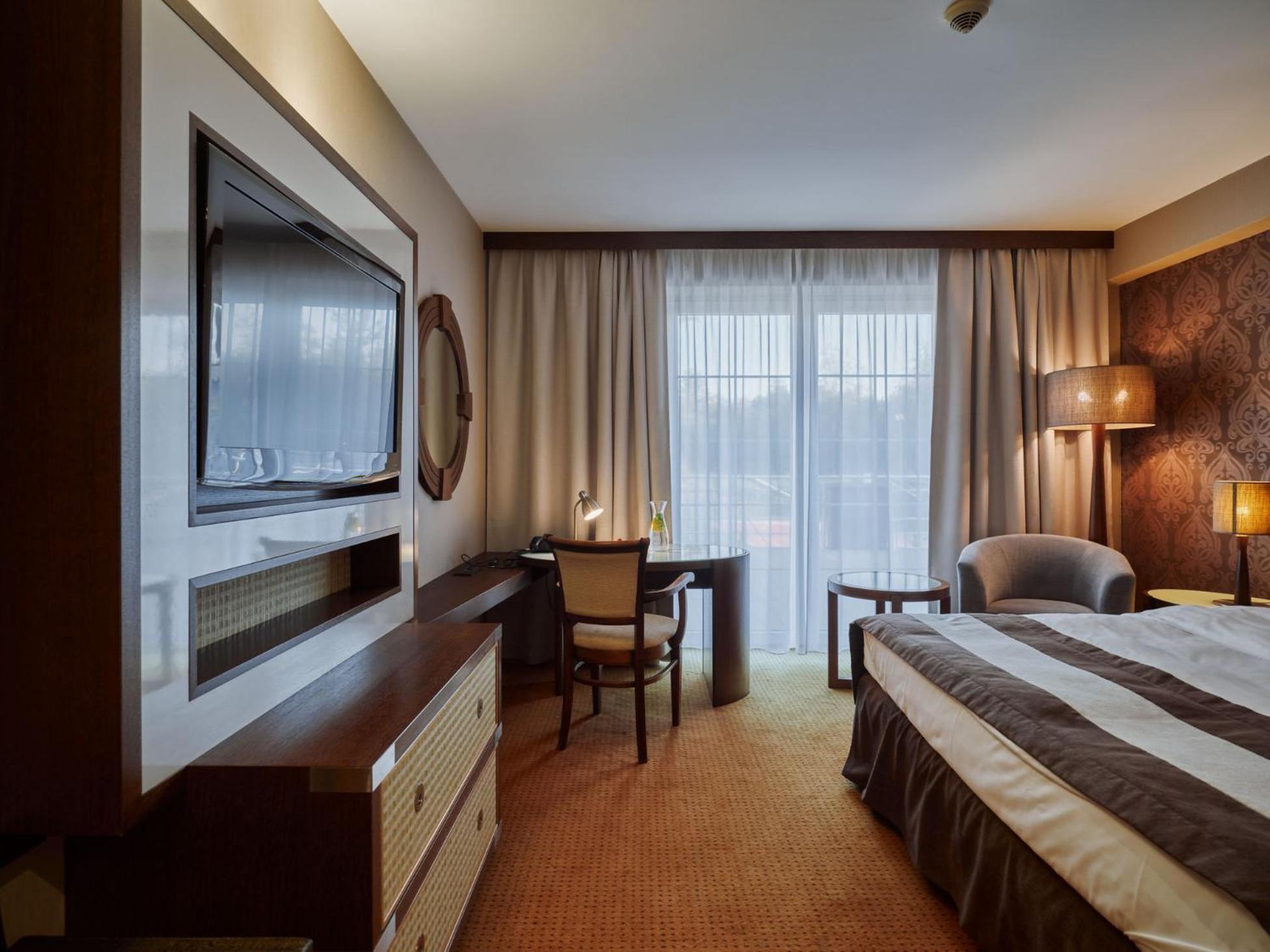 Hotel Verde คอซซาลิน ภายนอก รูปภาพ